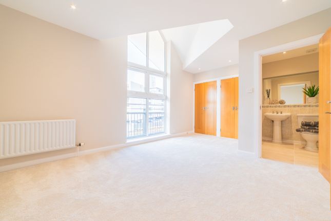 Town house for sale in Adventurers Quay, Cardiff