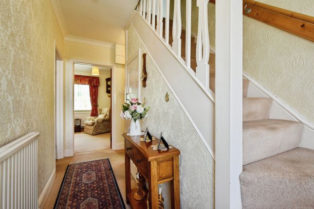 10, Gate Road, Llanelli photo 4