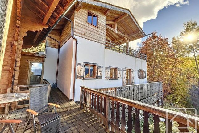 Chalet for sale in Rhône-Alpes, Haute-Savoie, Les Carroz D'arâches