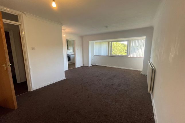 11, Lance Croft, Longfield photo 2