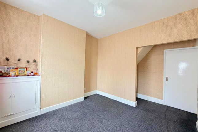 16, Margaret Road, Leicester photo 3