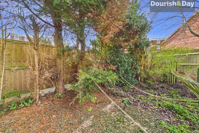 15 Beaconside Close, Stafford photo 4