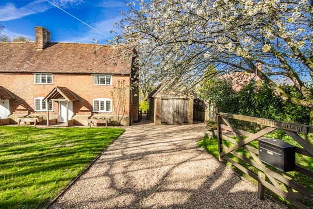 2-bed house on Weevil Cottage, Oxford Road, Woodcote, £625,000