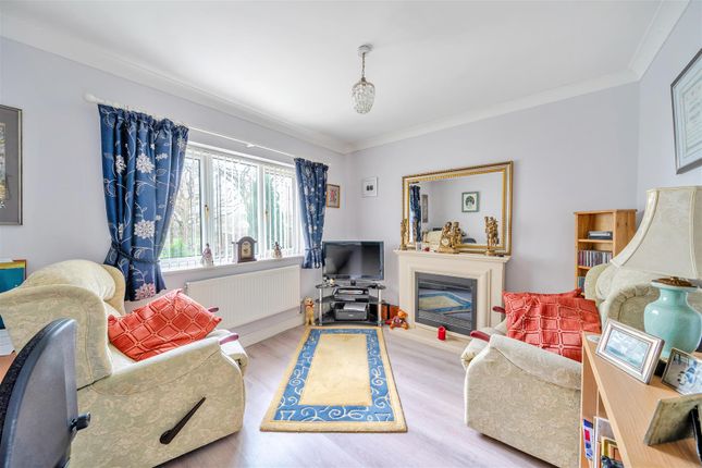 25b, Pencefnarda Road, Swansea photo 3