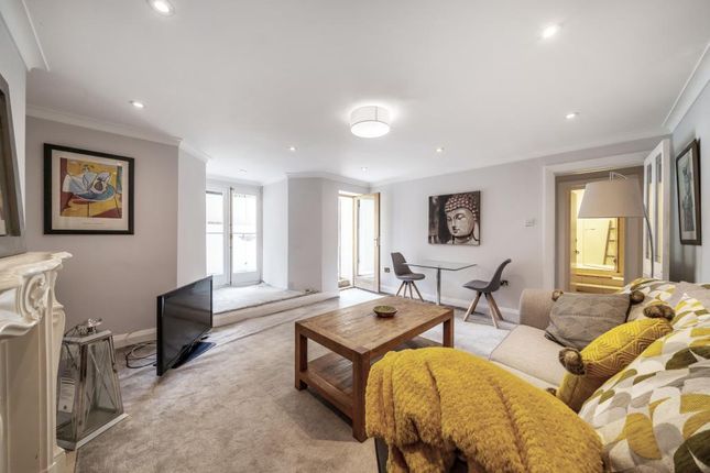 Flat for sale in Surbiton, Greater London