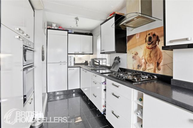 4, Chancery Close, Truro photo 4