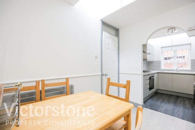 Flat 34  Flat 34, Polygon Road, London photo 3