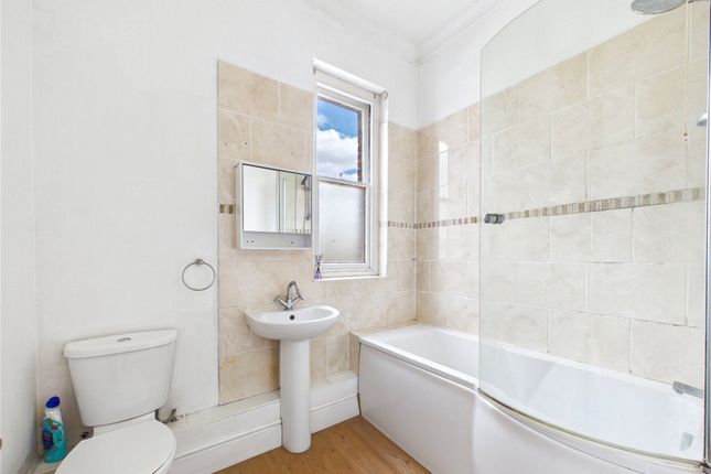 Flat 4, Roberts Court, 90, Berners Street, Suffolk photo 4