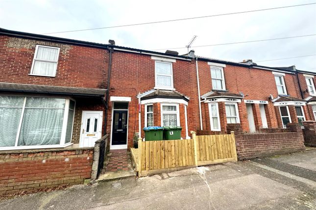 End terrace house to rent in Kingsley Road, Southampton