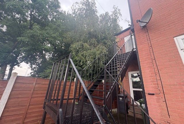 138A, Bury photo 4