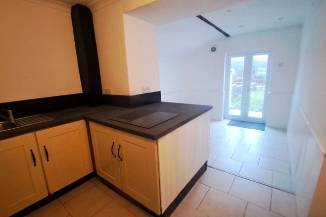 34, Cwmamman Road, Ammanford photo 4