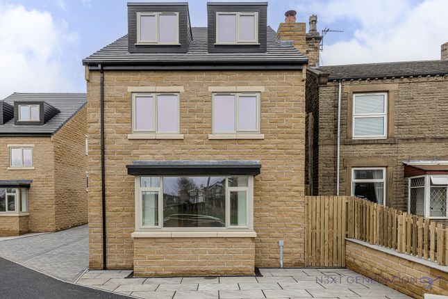 Detached house for sale in 4 Hillside View, Bradford
