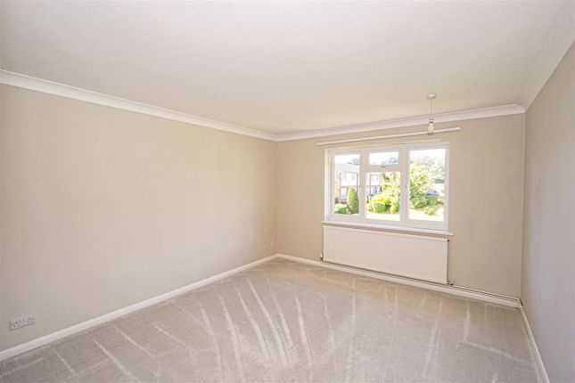 15, Fairlight Gardens, Hastings photo 4