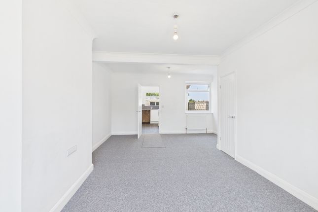 11, Chester Road, Hull photo 3