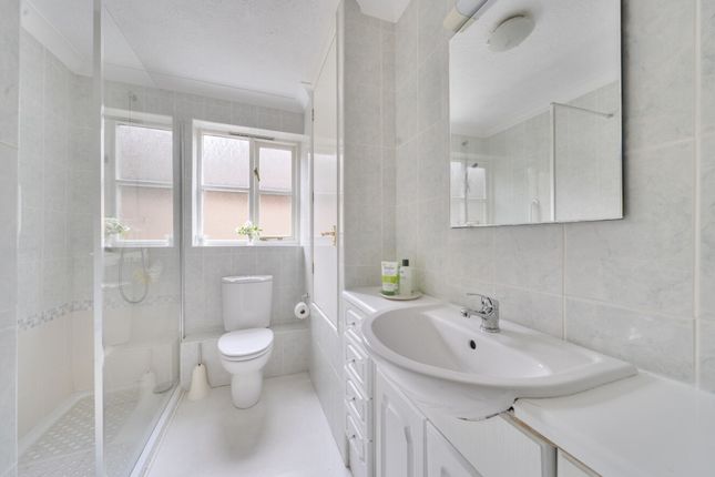 15 Newton Willows, Tunbridge Wells photo 3