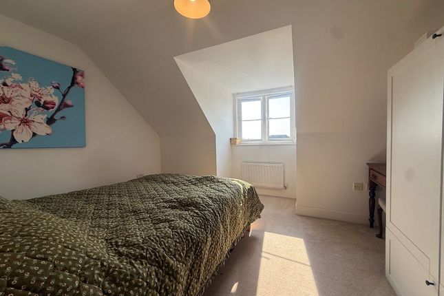 5 Typhoon House, Hangar Drive, Chichester photo 4