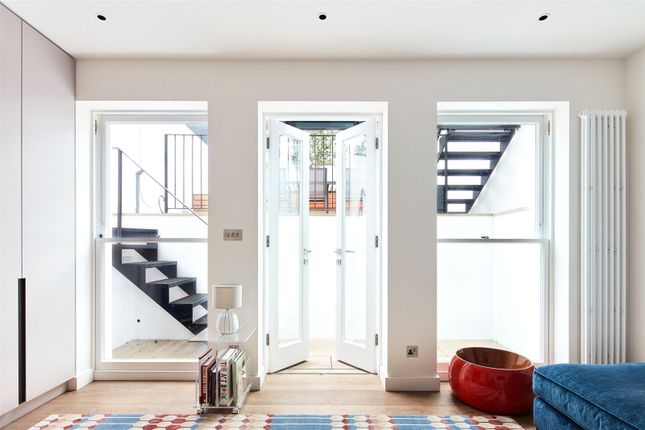 Terraced house to rent in Shawfield Street, Chelsea, London