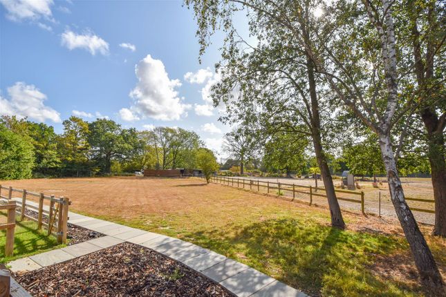 27 Millfield View, Ashwells Road, Brentwood photo 4