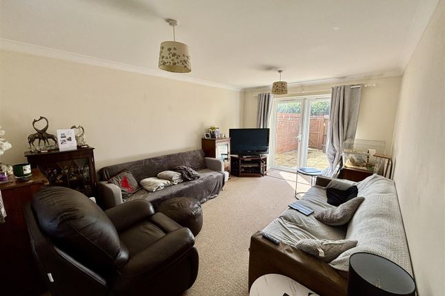 8, Monarch Road, Crewkerne photo 4