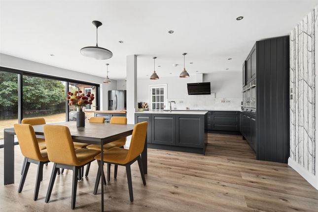 27, Parkfield, Chorleywood photo 4