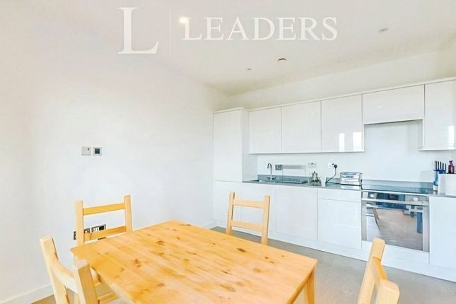 Flat 106, Ziggurat House, 25, Grosvenor Road, Hertfordshire photo 4