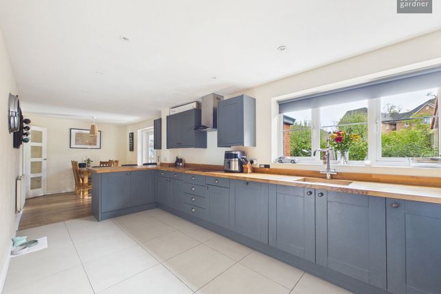8, Appleby Drive, Rickmansworth photo 4