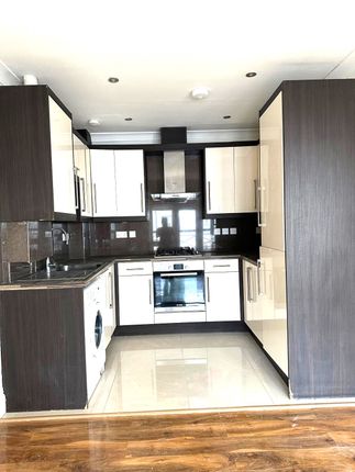 Flat 10, SLOUGH photo 5