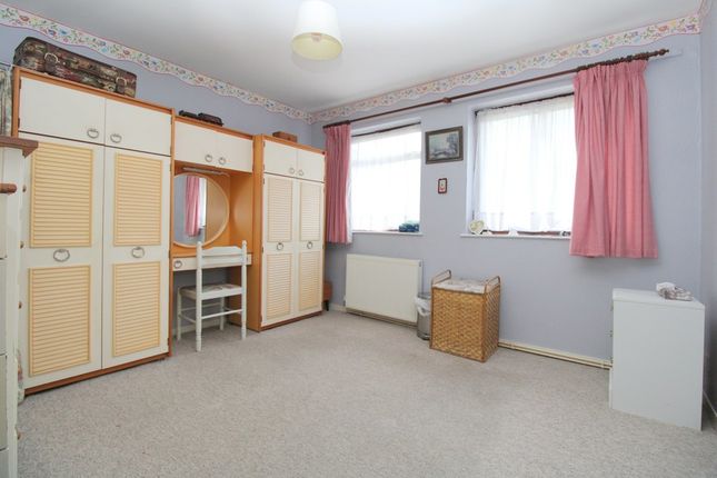 Detached bungalow to rent in Albain Crescent, Ashford