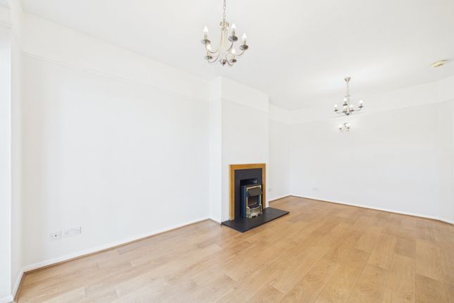 10, Chase Gardens, Binfield photo 4