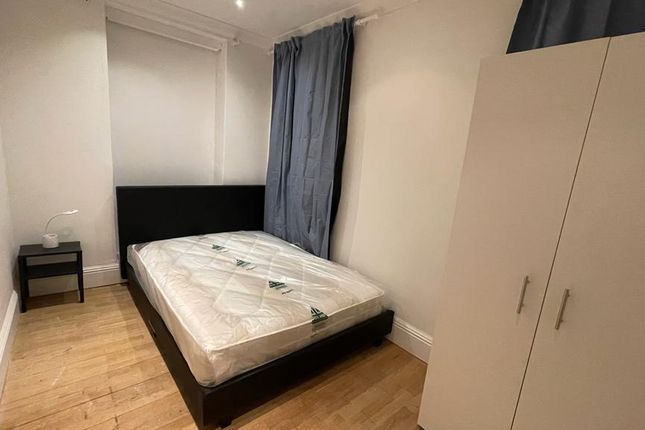 Thumbnail Room to rent in Hendon Way, London