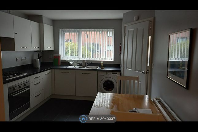 Radbourne Close, West Gorton, Manchester photo 4