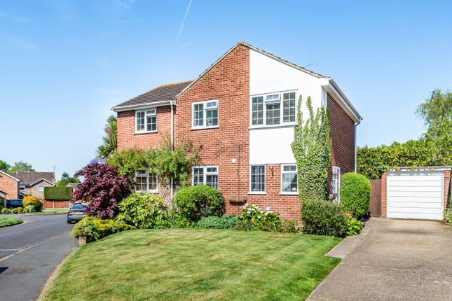 Thumbnail Detached house for sale in Stoneleigh Court, Frimley