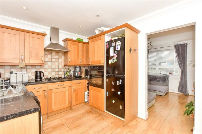 Worthing Road, Rustington photo 4