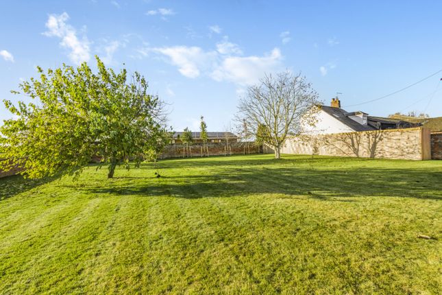 Farmhouse for sale in High Street, Dorchester-On-Thames, Wallingford, Oxfordshire