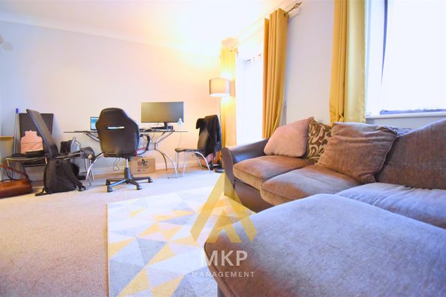 plax1s4, olef5f5, Daisy Road, Selly Oak, Birmingham photo 3