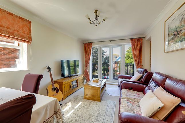Flat 14, Chatsworth Lodge 26-28 St. Botolphs Road, Worthing photo 4