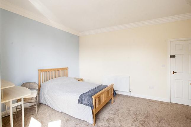 24, Thompson Road, Sheffield photo 4