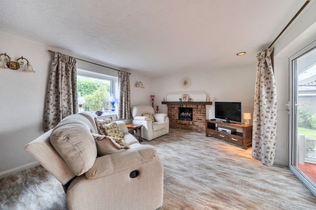 10, Waverley Drive, Ash Vale photo 2