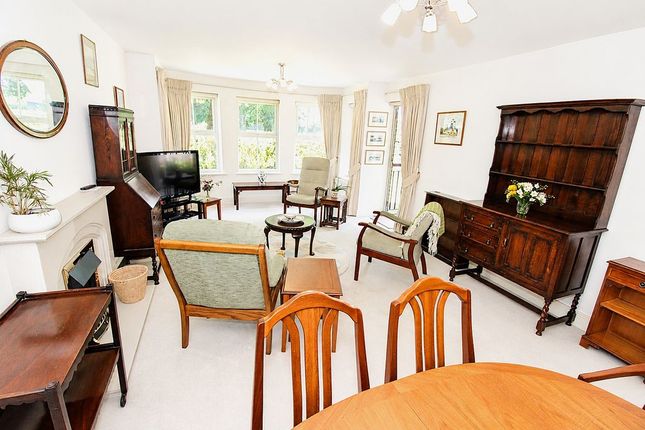 Flat 3, 4 Parkview, Avenue Road, Banstead photo 4