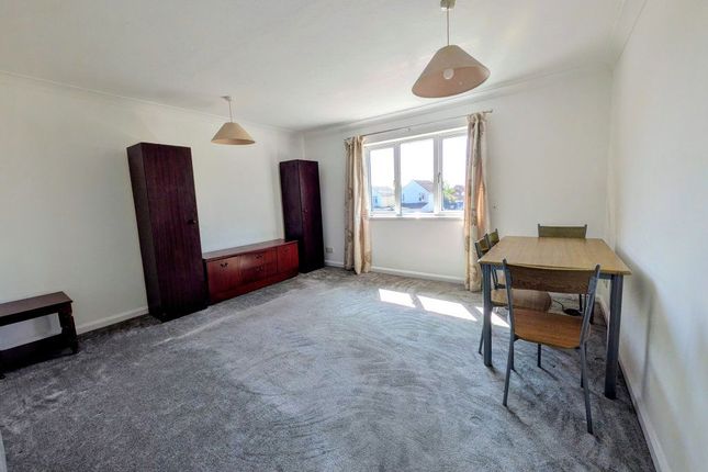 14, Lundy Court, Berks photo 2