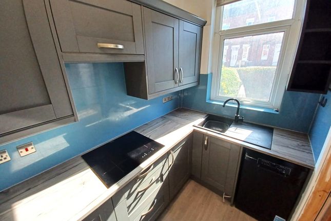 41, Compton Row, West Yorkshire photo 4