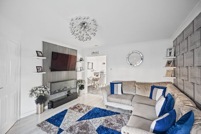 53 Berryhill Crescent, Wishaw photo 4