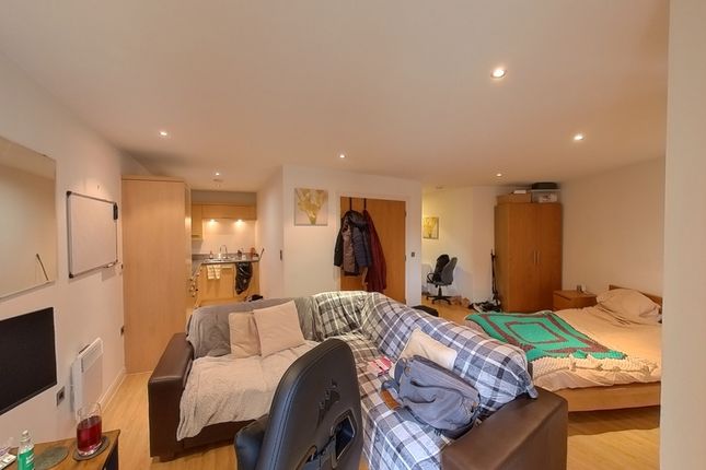X Q 7 Building, Apartment 600, Taylorson Street South, Salford photo 2