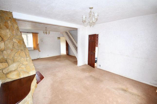 13, Harrowick Lane, Northampton photo 2