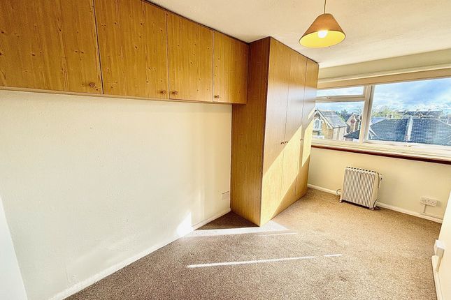 Flat 19, London photo 2