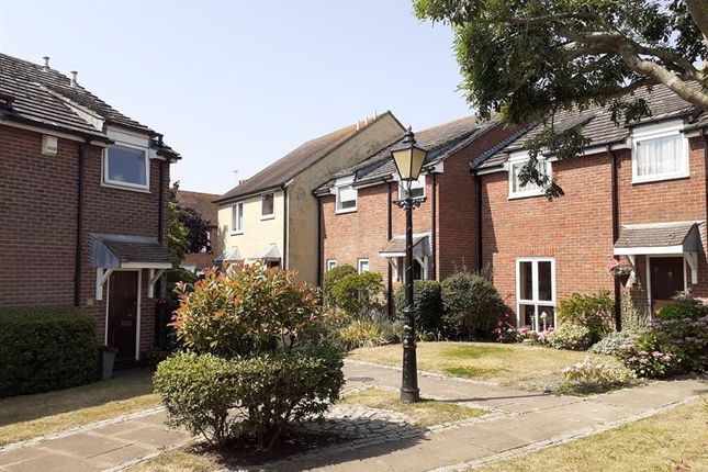Thumbnail Property to rent in St. Aubyns Court, Poole