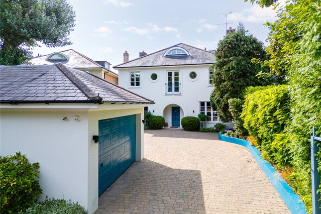 Driveway/Front