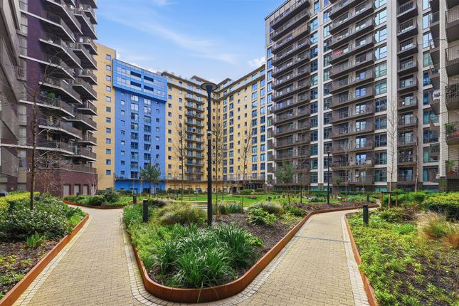Apartment 305,, Botanist House, Royal Victoria Dock photo 4