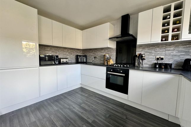 6, Tiberius Avenue, Lydney photo 4