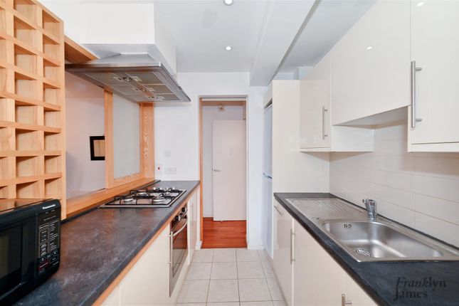 Flat for sale in Hutchings Street, London